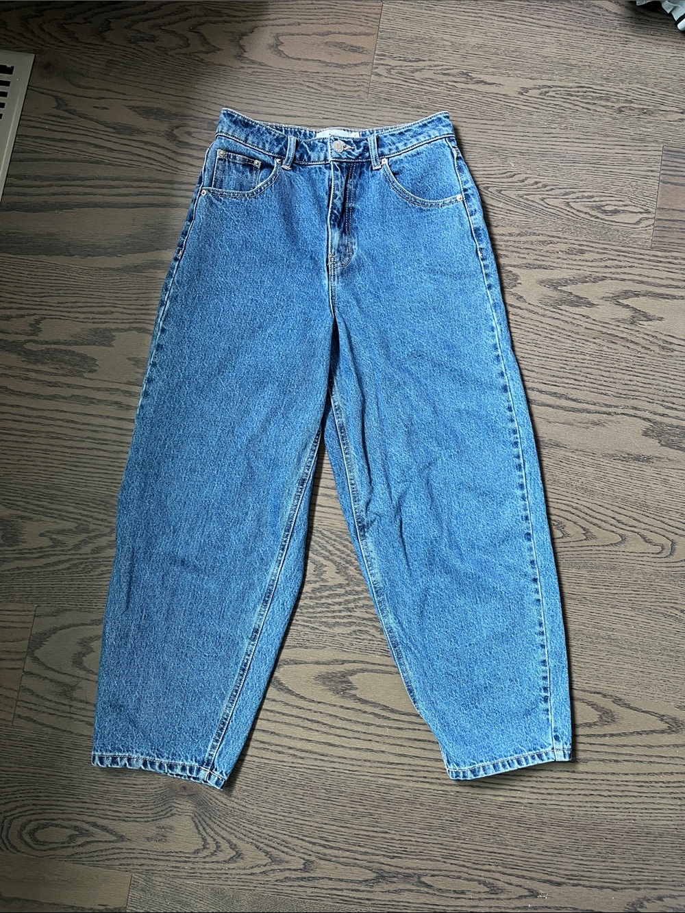 Simons Twik Barrel Jeans in Medium Blue